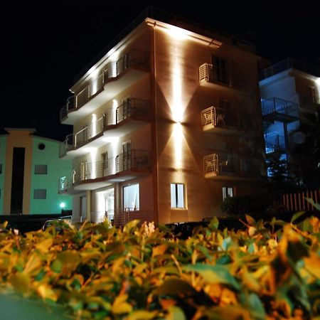 Hotel Di Nardo Petacciato Exterior photo
